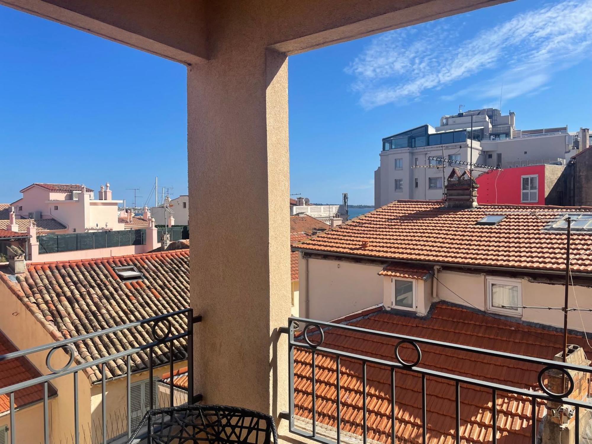 Vieux Port Apartment Cannes
